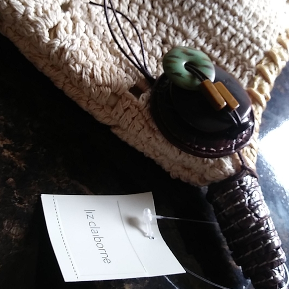 NWT: Liz Claiborne Handbag - Picture 3 of 7